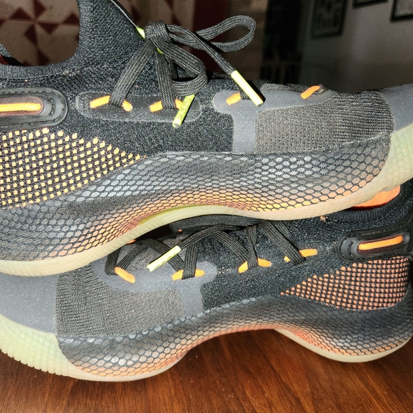 Under Armour Curry 6 Sneakers size 7Y - Picture 8 of 8